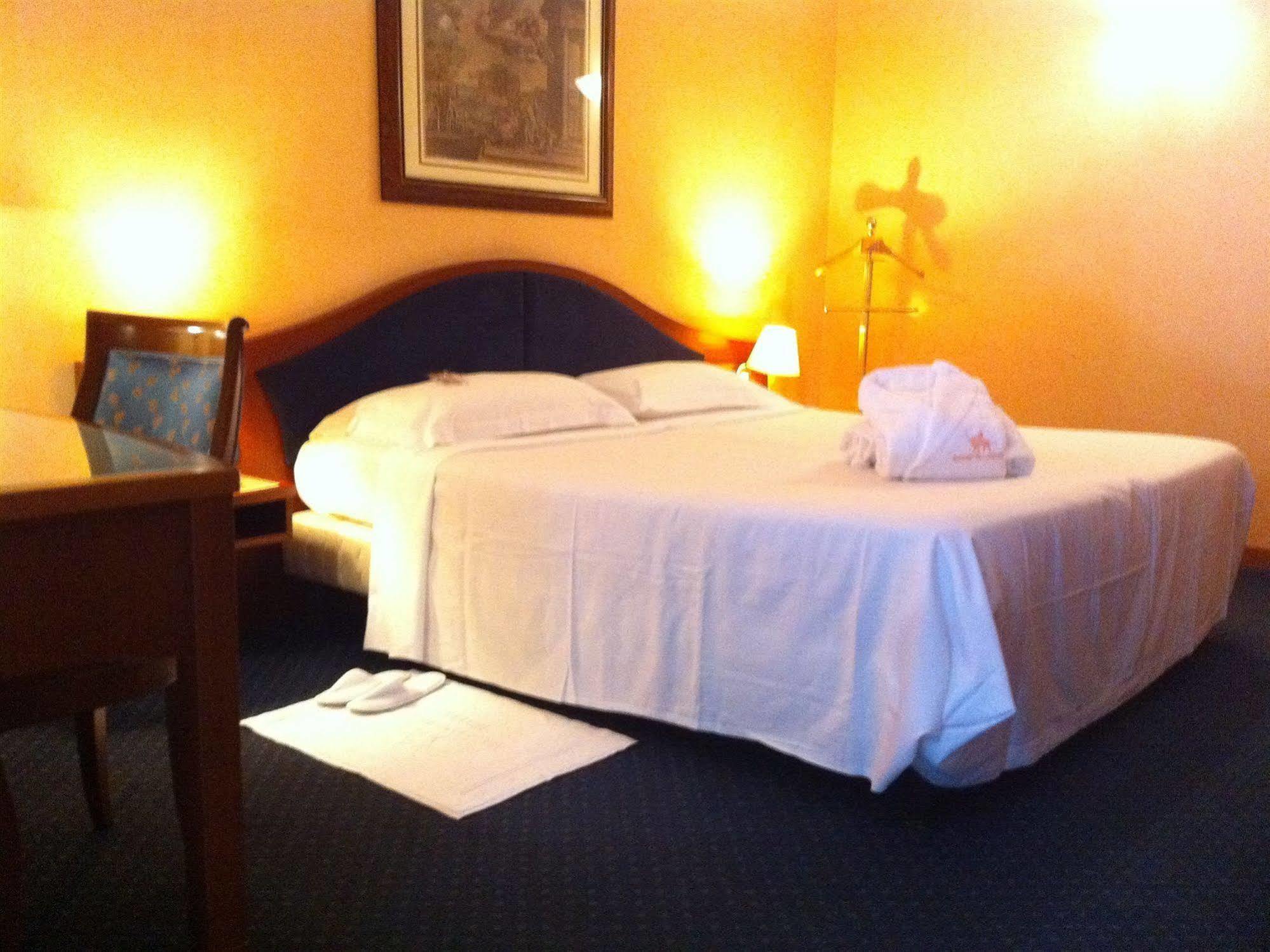 Hotel Massimo Plaza 4*