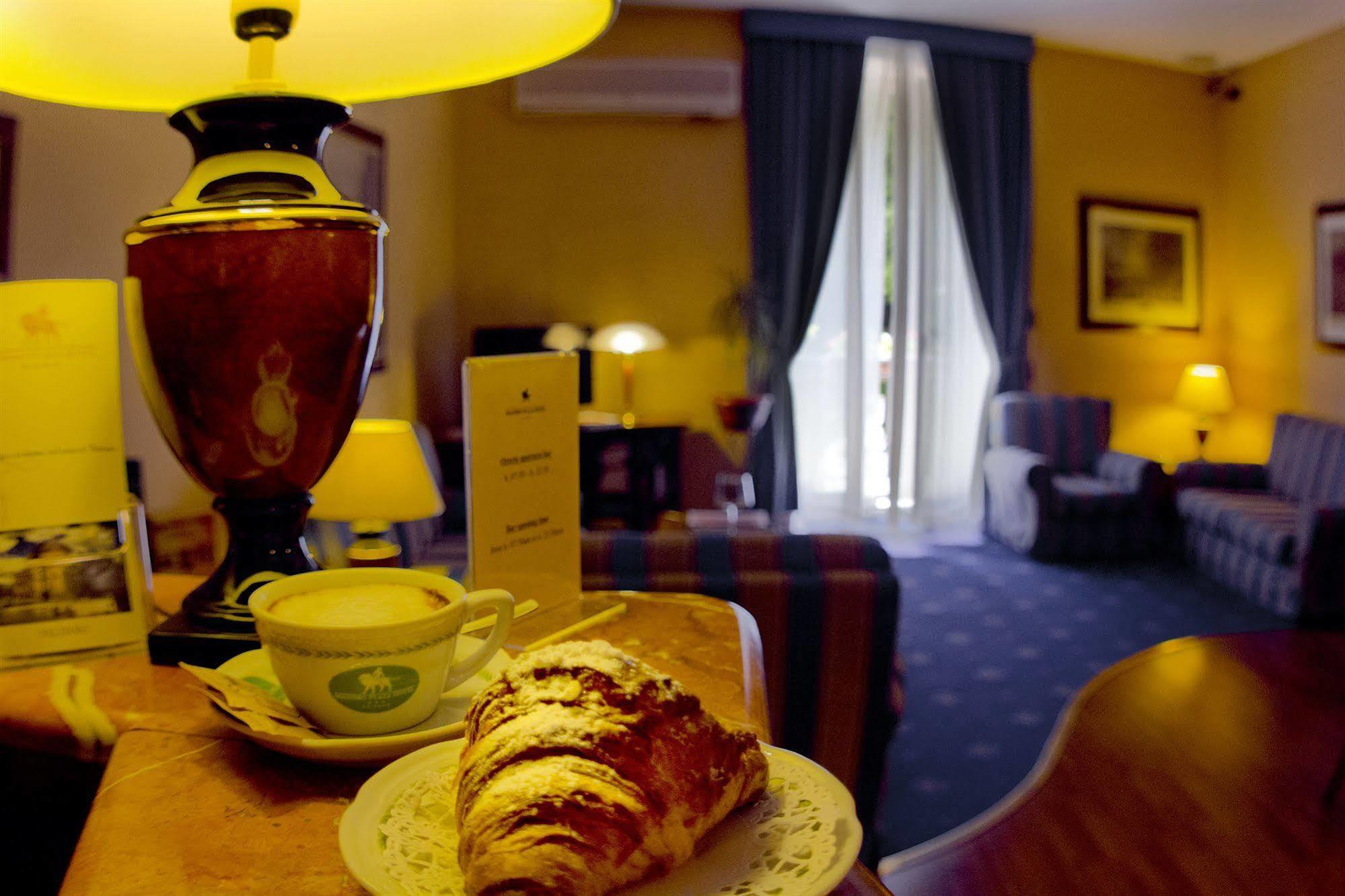 Hotel Massimo Plaza 4*